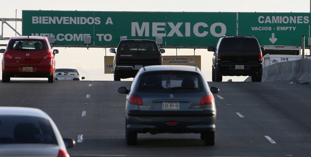 La queja es en contra de los agentes fronterizos que cubren Texas y Nuevo México. (Foto Prensa Libre: AP).