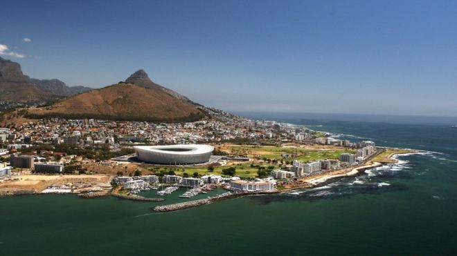 Aunque Ciudad del Cabo está rodeada de agua, muy poca se aprovecha actualmente para el consumo humano. GETTY IMAGES
