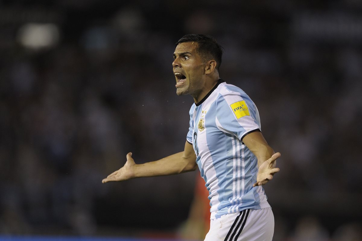 Gabriel Mercado jugó frente a Chile en el Monumental. (Foto Prensa Libre: AFP)