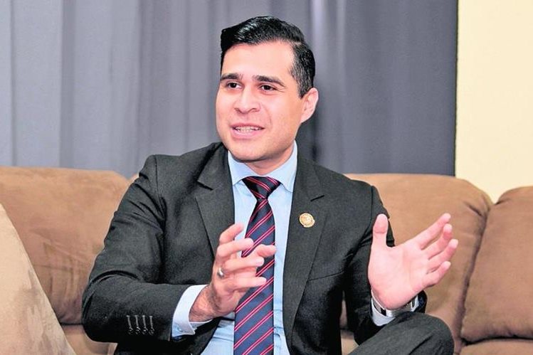 Alcalde de Mixco, Neto Bran, cuyo salario fue embargado por un juzgado. (Foto Prensa Libre: Hemeroteca PL)