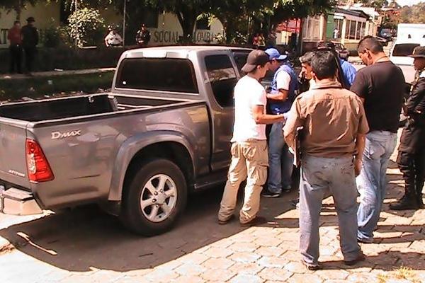 Picop en el que fue encontrado el dinero, en Colomba, Quetzaltenango. (Foto Prensa Libre )<br _mce_bogus="1"/>