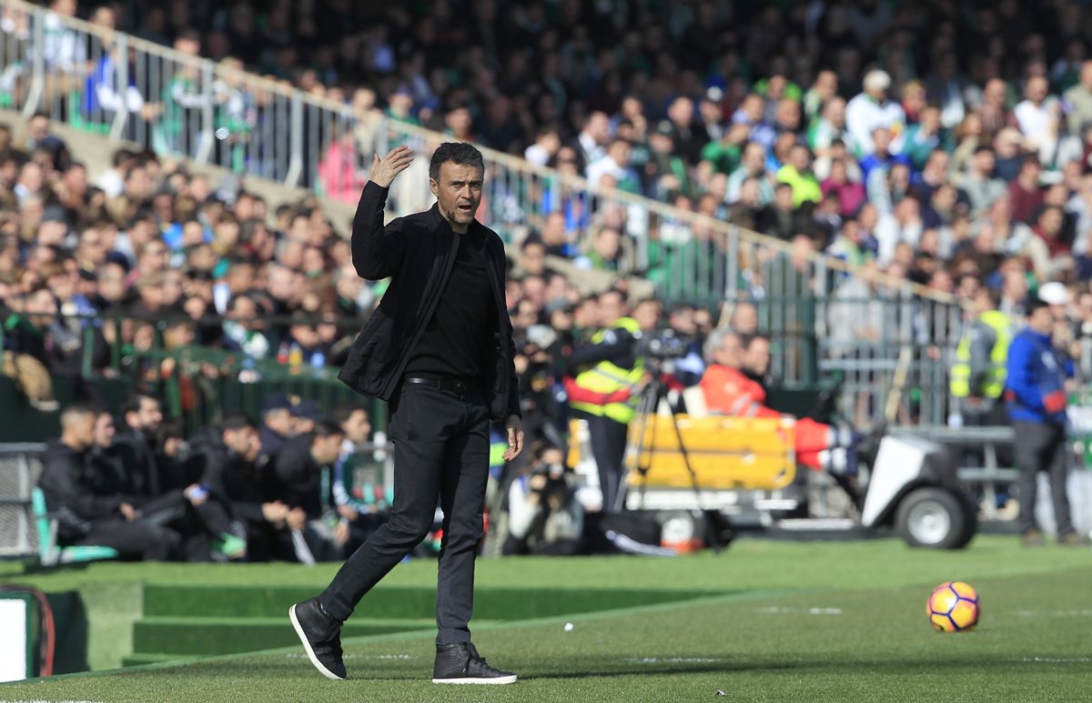 Luis Enrique, técnico del FC Barcelona, aseguró que enfrentar al Atlético de Madrid "siempre le ha generado problemas". (Foto Prensa Libre:AP)