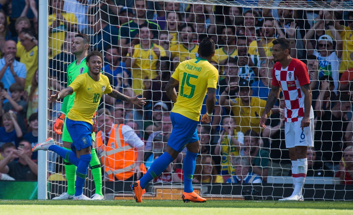 Neymar festeja luego de abrir el marcador en el amistoso contra Croacia. (Foto Libre: EFE)
