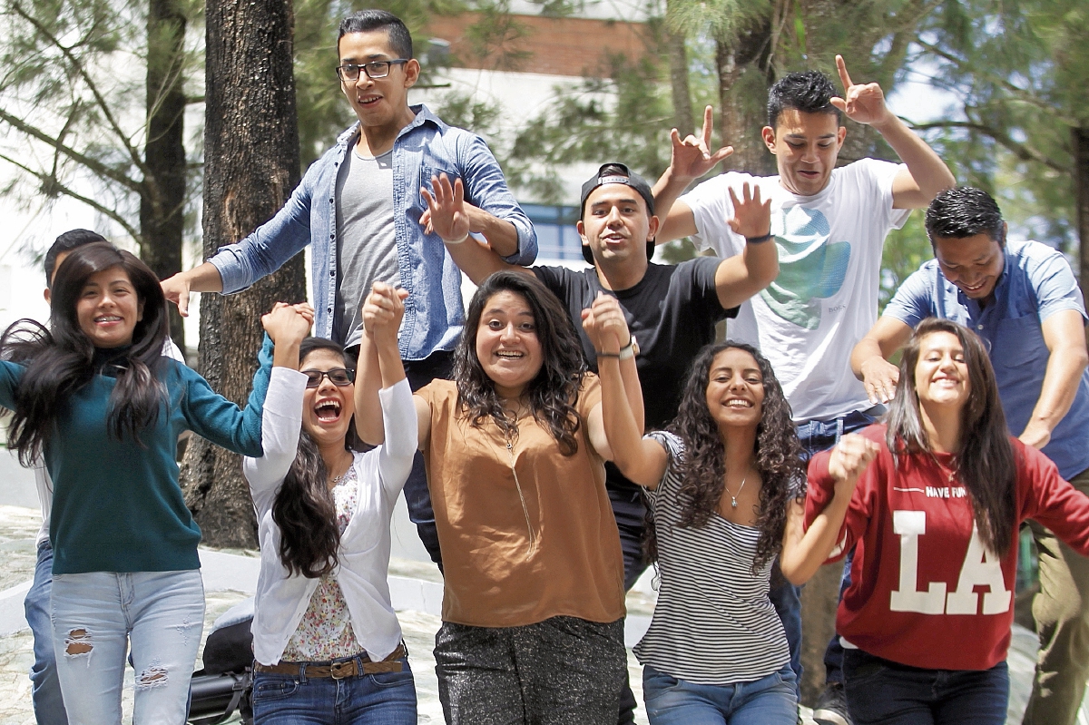 La iniciativa de ley para la juventud podría excluir a los adolescentes y concentrarse en jóvenes de 18 a 30 años. (Foto Prensa Libre: Hemeroteca PL)