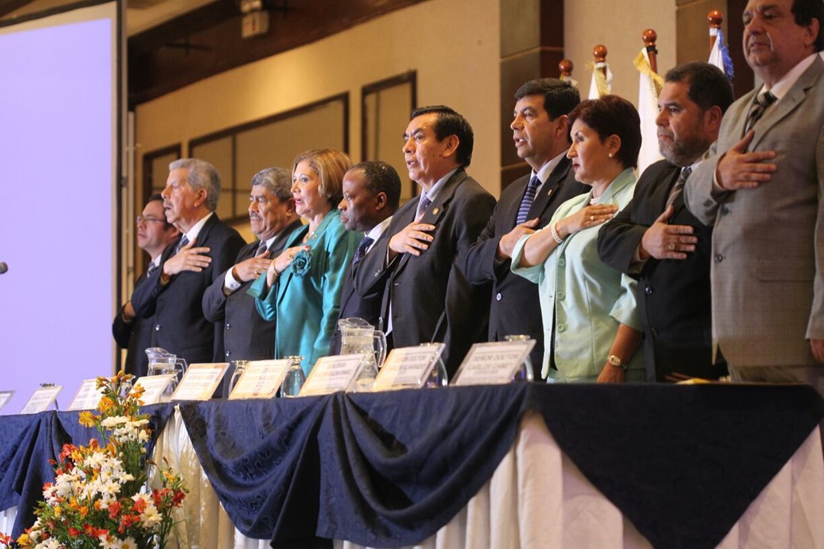 Funcionarios vinculados al Sector Justicia inauguran seminario contra la corrupción. (Foto Prensa Libre: Esbin García)