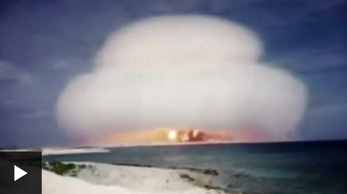 Operación Teapot, la potente prueba nuclear que Estados Unidos realizó durante la Guerra Fría (y cuyas imágenes desclasificó)