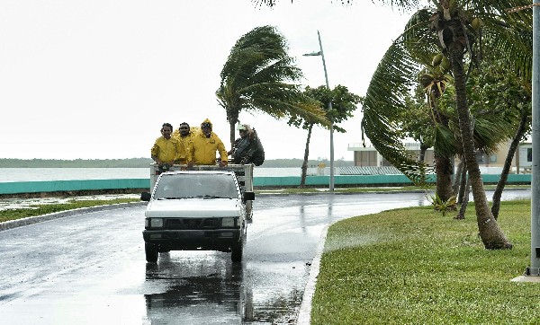 El sur del estado mexicano de Campeche está en alerta máxima por la tormenta Earl. (Foto Prensa Libre: EFE)