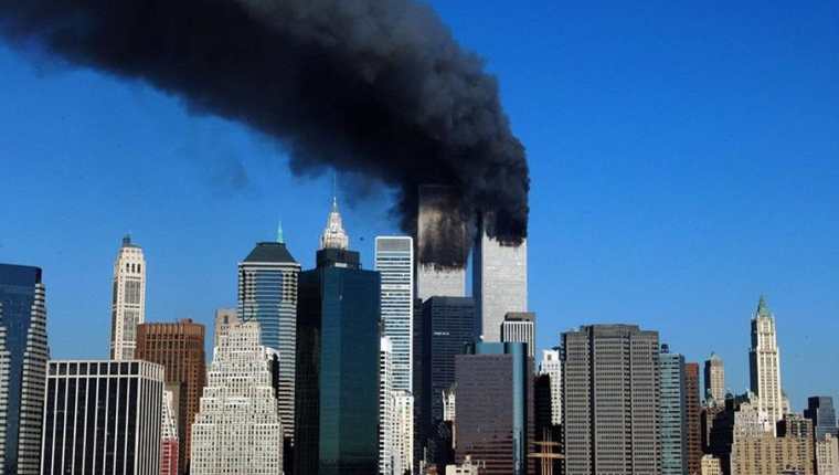 El 11 de septiembre del 2001, un taque terrorista en Nueva York dejó miles de personas muertas. (Foto HemerotecaPL)