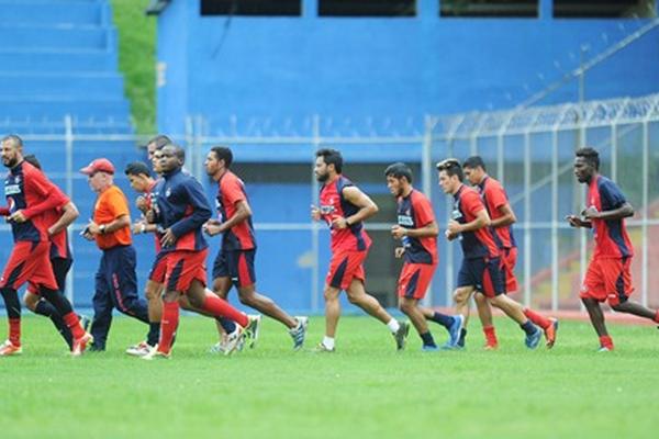 Los rojos inician su pretemporada este lunes. (Foto Prensa Libre: Hemeroteca PL)
