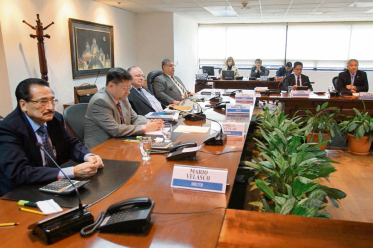 El directorio de la SAT declaró vacantes las intendencias de Fiscalización y Jurídica. (Foto Prensa Libre: Paulo Raquec)