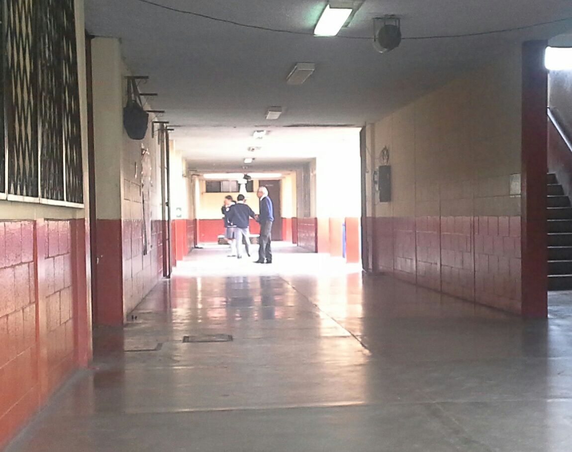 Los estudiantes del Instituto de Educación Básica Pemen II recibieron clases normales.(Foto Prensa Libre: Yanira Alvizurez)