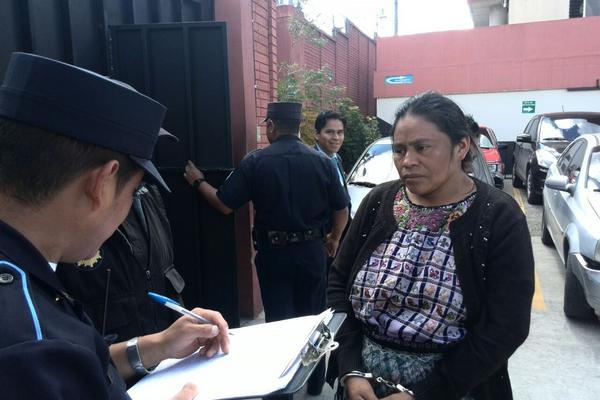 Barbara Turín de Pirir, de 43 años fue detenida por la Policía Nacional Civil,
