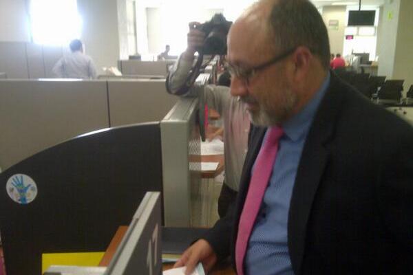 Moisés Galindo acciona contra asesor de Colegios Profesionales