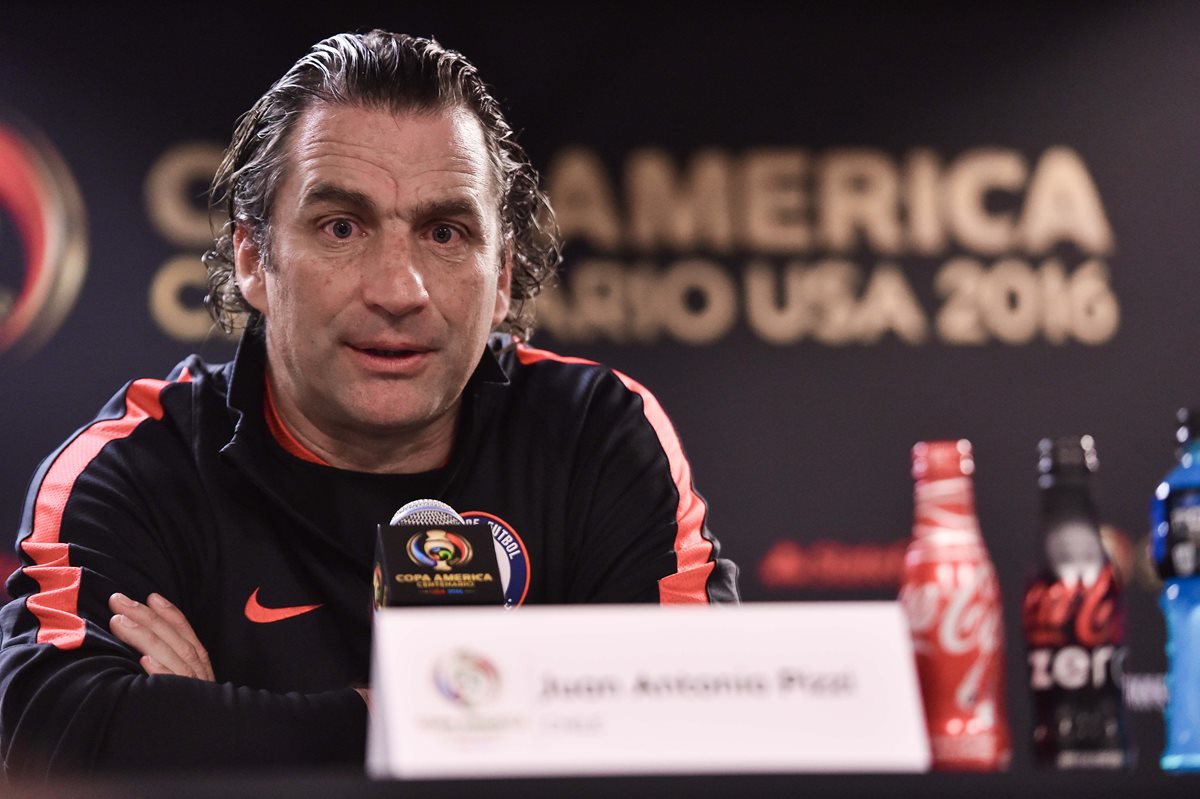 Pizzi llevó a Chile a su segunda final de Copa América en un año, y ya ganó una. (Foto Prensa Libre: AFP)