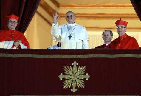 Papa Francisco I en su primera aparición pública. (Foto Prensa Libre: EFE)