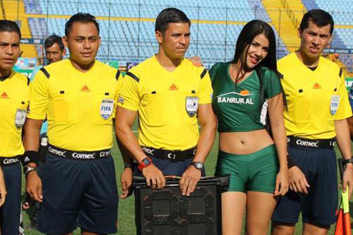 Armando Reyna será el árbitro en el duelo que sostengan Petapa frente a Suchitepéquez.(Foto Prensa Libre: Hemeroteca PL)