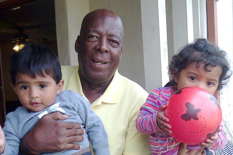 Jeron Slusher falleció luego de sufrir una complicación cardiaca, en Puerto Barrios, Izabal. (Foto Prensa Libre: Dony Stewart)