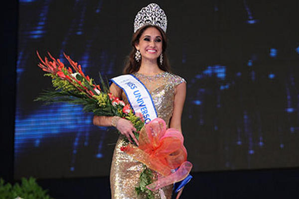 Ana Luisa Montúfar Urrutia fue coronada como Miss Guatemala Universo 2014. (Foto Prensa Libre: Keneth Cruz)