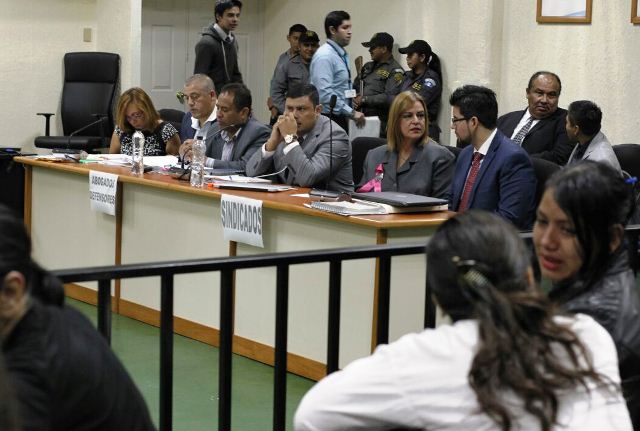 Implicados en el caso Hogar Seguro escuchan la imputación del ministerio Público. (Foto Prensa Libre: Paulo Raquec)