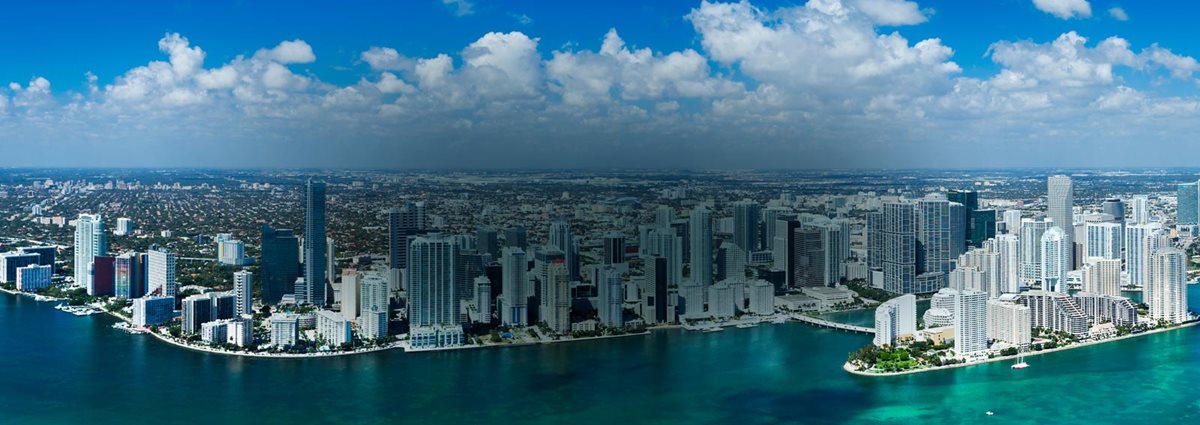 La baja altura de Miami y el que está sobre un terreno de piedra caliza porosa hacen difícil que sea suficiente con la construcción de diques. (Foto: miamiandbeaches.com).