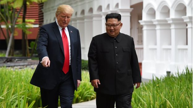 Donald Trump y Kim Jong-un acordaron trabajar hacia la desnuclearización de Corea del Norte. (REUTERS)