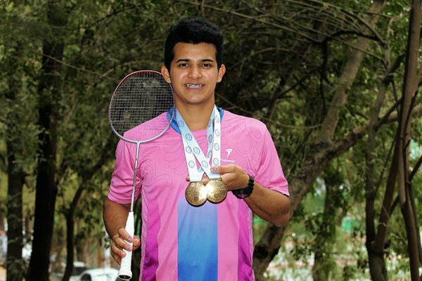 Rubén Castellanos, jugador de bádminton que ha destacado a nivel juvenil. (Foto Prensa Libre: Óscar Felipe)