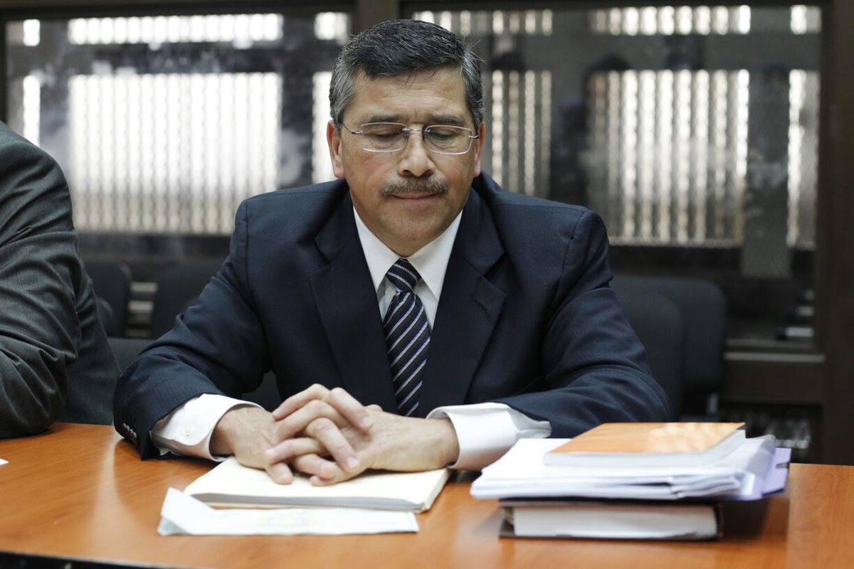 El expresidente del Banguat aceptó su culpa y busca una condena mínima. (Foto Prensa Libre: Paulo Raquec)