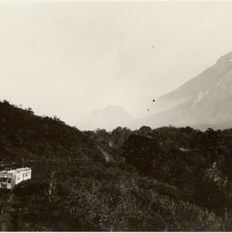 El ferrocarril de los Altos, Quetzaltenango (circa 1934). Coleccio?n del Museo de Etnologi?a de Hamburgo. (Foto: Fototeca Guatemala CIRMA)