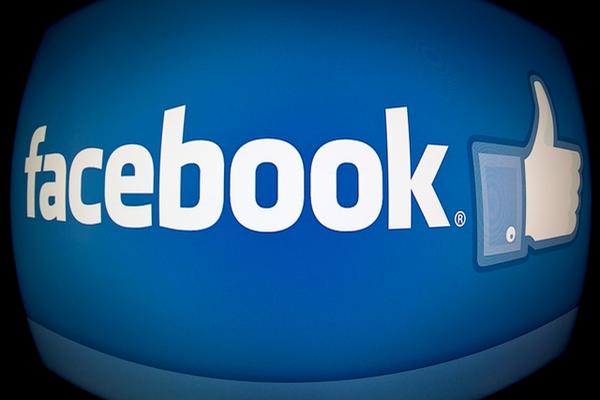 <span id="result_box" lang="es"><span class="hps">Facebook</span> <span class="hps">intensificará</span> <span class="hps">los esfuerzos para limitar</span> <span class="hps">la circulación</span> <span class="hps">de</span> <span class="hps atn">contenidos falsos. (Foto Prensa Libre: AFP)</span><span></span> </span>