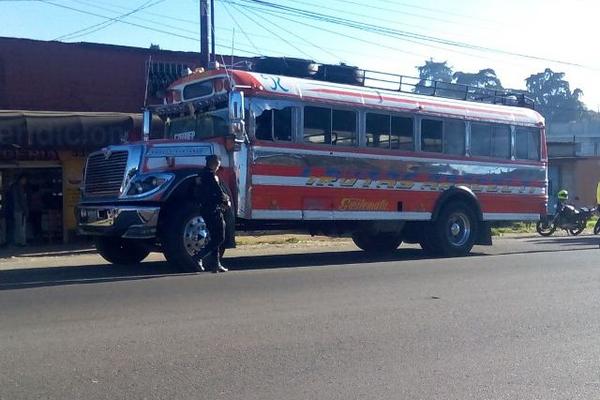 El ataque se registró en el km 56.5 de la ruta Interamericana, en Chimaltenango. (Foto Prensa Libre: Víctor Chamalé).
