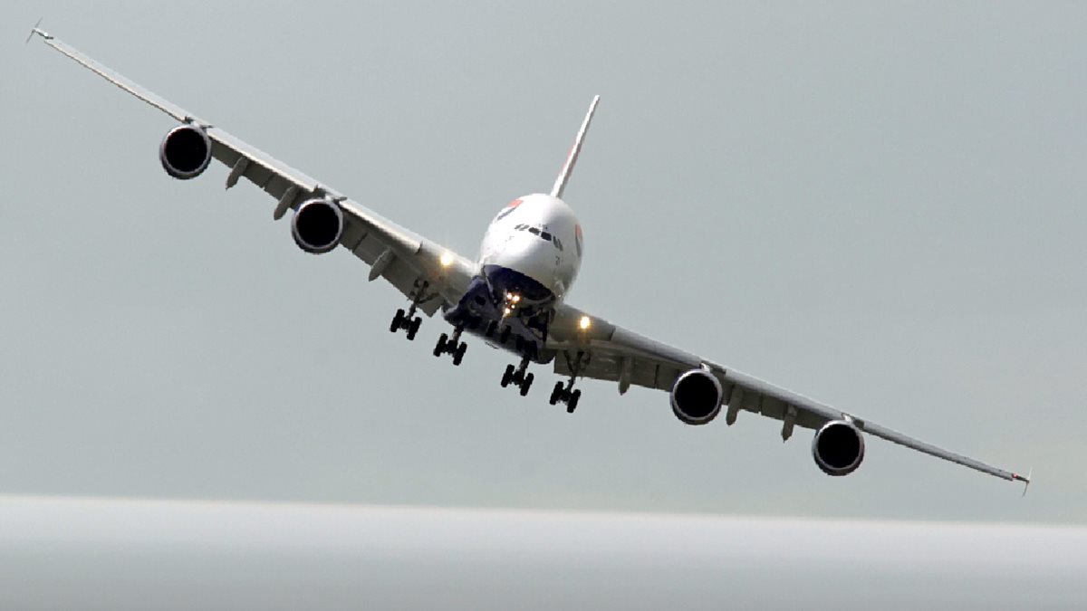 En el 2015 hubo 10 mil 854 incidentes en aerolíneas en el mundo. (Foto Prensa Libre: AP)