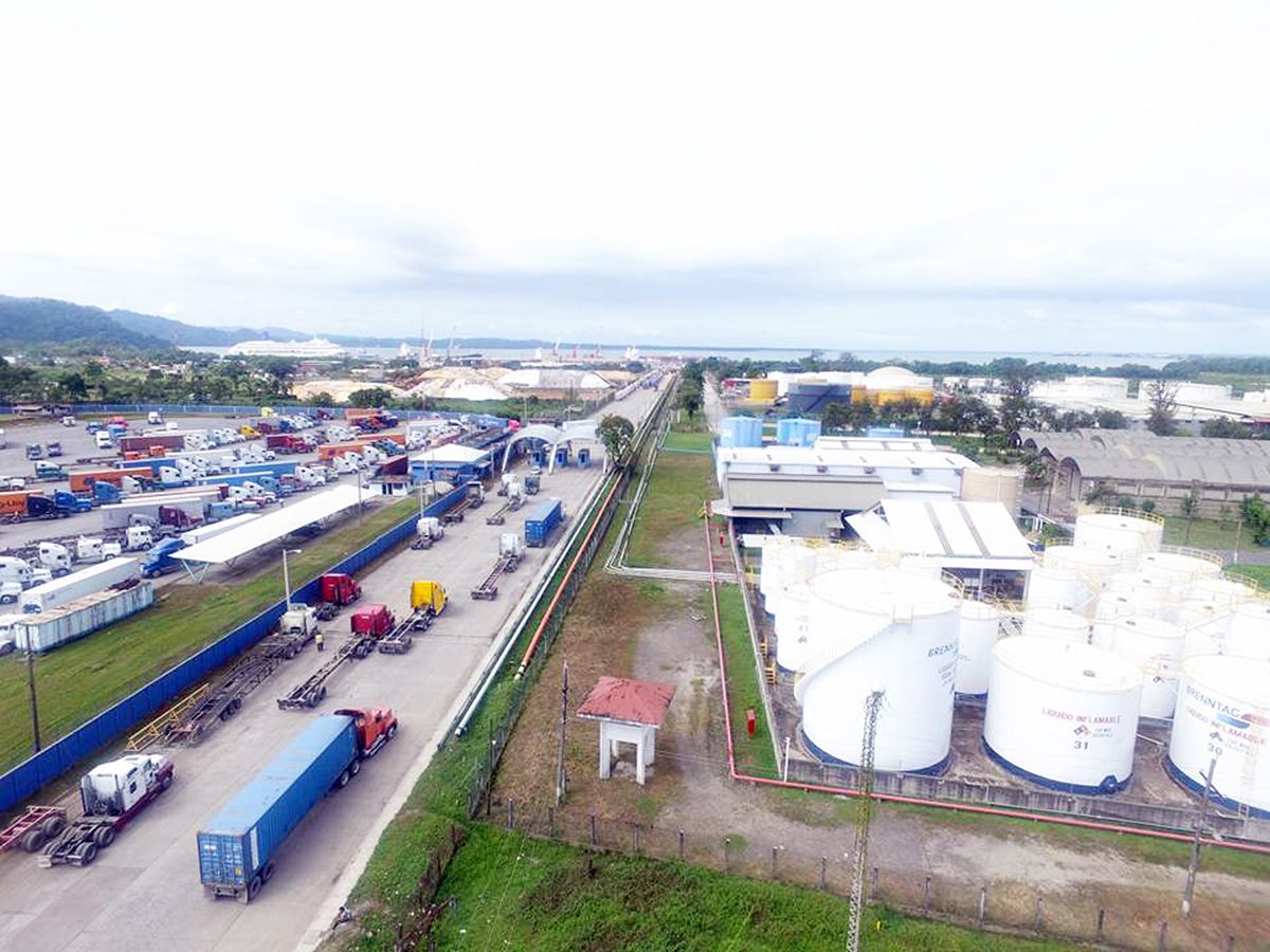 La primera semana de marzo registró mil 100 contenedores al día. (Foto Prensa Libre: Dony Stewart)