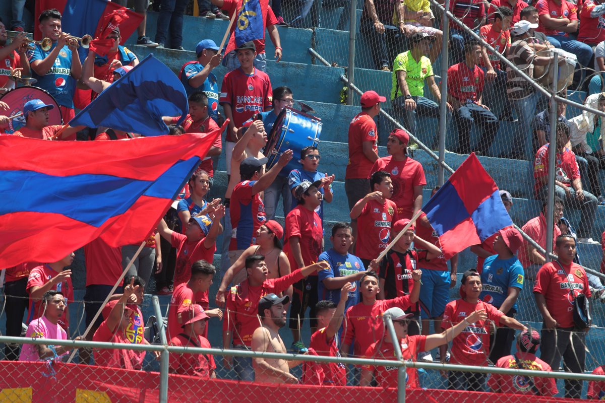 El mejor ingreso se ha reportado en el estadio El Trébol. (Foto Prensa Libre: Jeniffer Gómez)