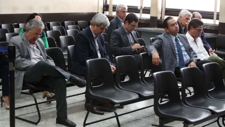 Empresarios condenados en el caso Construcción y Corrupción durante la audiencia de este miércoles. (Foto Prensa Libre: Paulo Raquec).