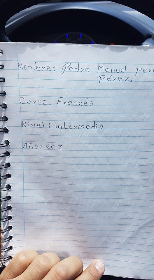 Apuntes de Pedro Manuel Pérez Pérez donde practica otros idiomas en sus tiempos libres. (Foto Prensa Libre: Édgar Lara)