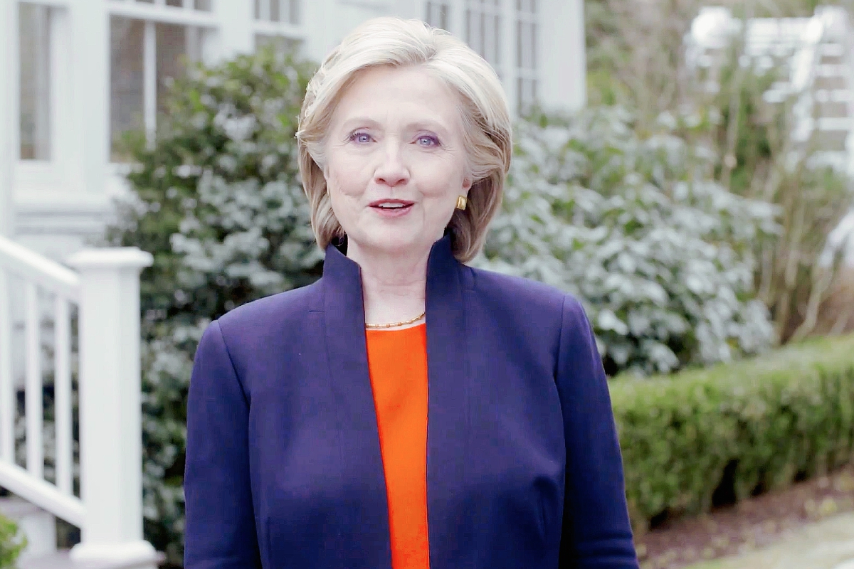 Hillary Clinton hizo oficial su candidatura por el Partido Demócrata. (Foto Prensa Libre:AP)AP