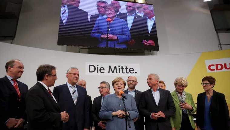 El partido de Angela Merkel fue hoy el más votado en las elecciones alemanas, a pesar de caer casi nueve puntos.
