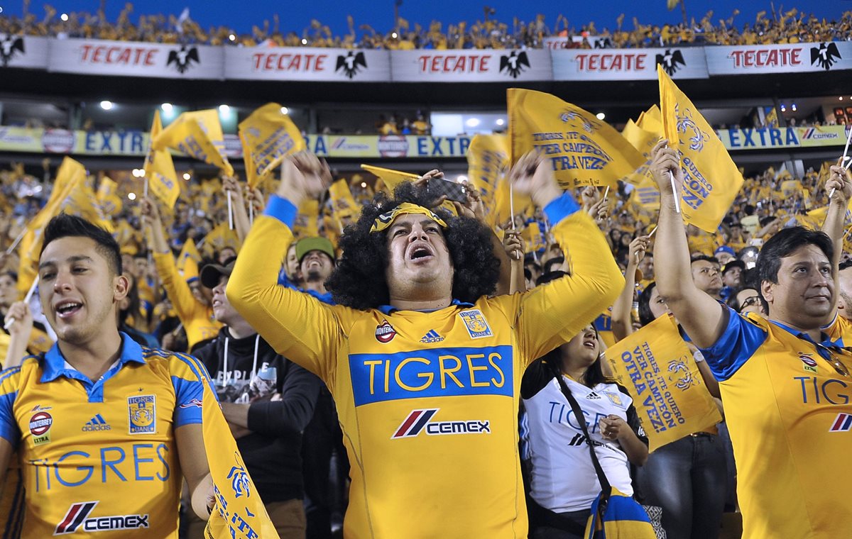 Los aficionados de Tigres festejaron al máximo. (Foto Prensa Libre: AFP)