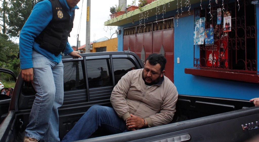 Hugo José Gálvez, quien fue capturado en Sumpango, es sindicado de asalto. (Foto Prensa Libre: Víctor Chamalé).