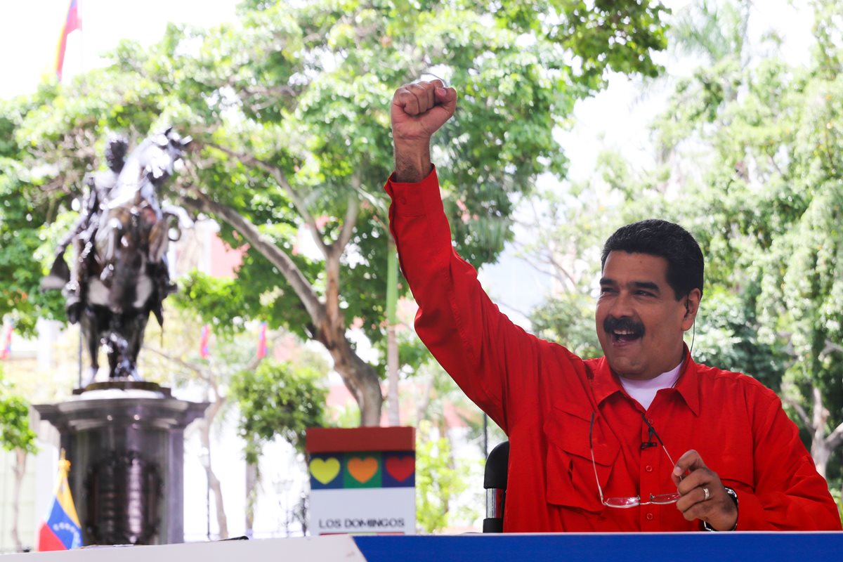 Nicolás Maduro promueve una reforma constitucional en Venezuela, con la que según opositores, busca perpetuarse en el poder. (Foto Prensa Libre: EFE)