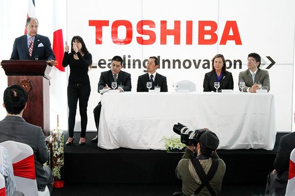 Ejecutivos de Toshiba participan en la inauguración de la sede para Centroamérica, ubicada en San José, Costa Rica. (Foto Prensa Libre: cortesía de Toshiba)