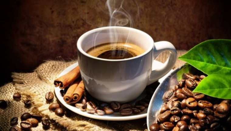 Hay cientos de compuestos que contribuyen al complejo aroma del café. (THINKSTOCK)