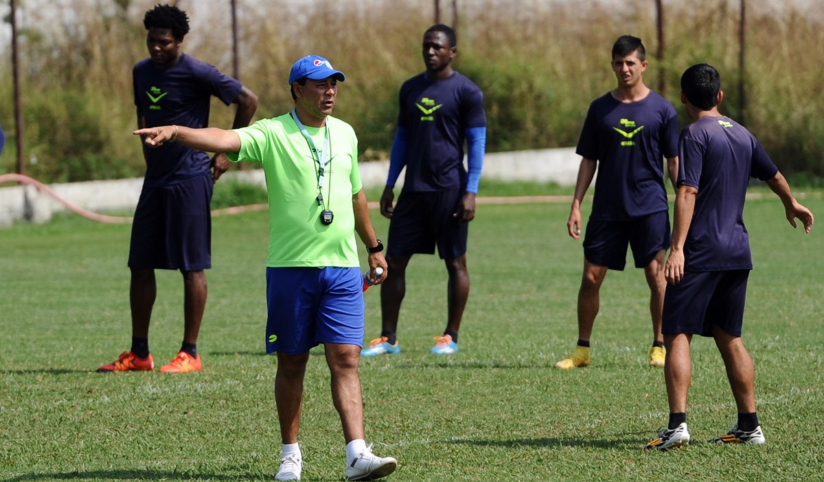 Mauricio Tapia no estará en el primer encuentro de Antigua GFC contra Xelajú, el próximo sábado. (Foto Prensa Libre).