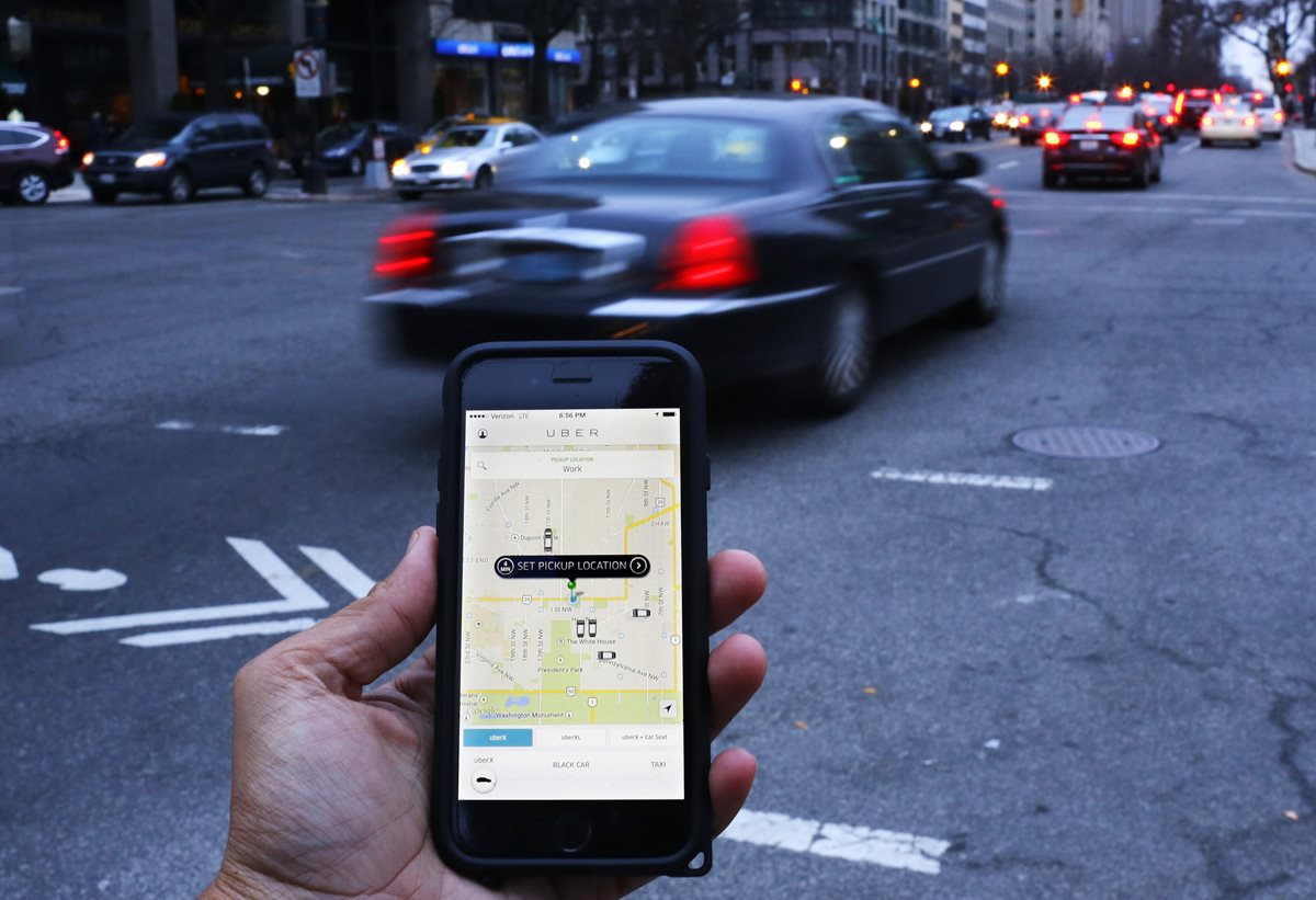 Israel prohibió los viajes compartidos de usuarios de Uber. (Foto Prensa Libre: AFP)