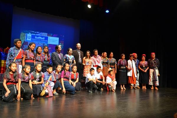 Presentan proyecto de Fernando Schell. (Foto Prensa Libre: Ángel Elías)