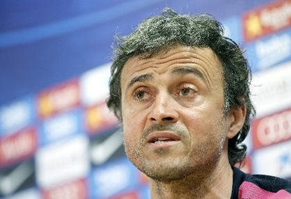 Luis Enrique pidió el apoyo de la afición del FC Barcelona. (Foto Prensa Libre: EFE)