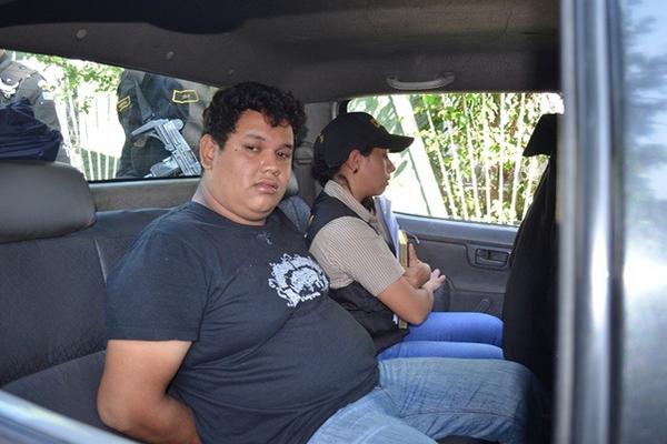 Carlos Jesús  Gómez Rodríguez, de 20 años, fue capturado en Retalhuleu, sindicado de la desaparición de una adolescente. (Foto Prensa Libre)