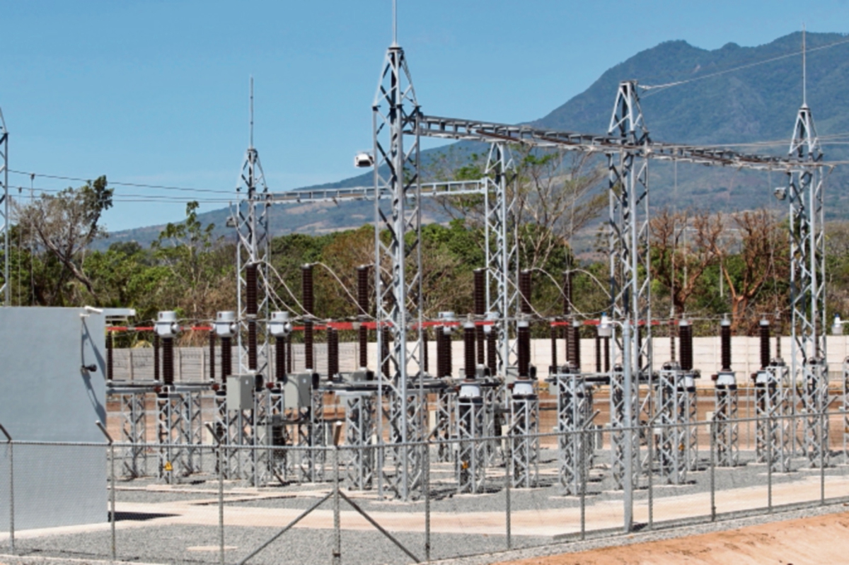 Tiene capacidad de generar  tres  megavatios, se ubica en  Taxisco, Santa Rosa, y para la generación de electricidad usa el caudal del río El Paja, explicó Mario Gutiérrez, gerente de Operaciones. (Foto Prensa Libre: Álvaro Interiano)