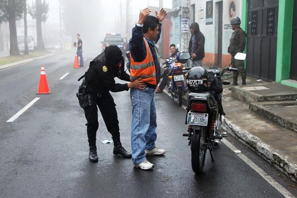 34 mil policias fueron desplegados en el plan seguridad navideño 2014 en Guatemala. (Foto Prensa Libre: PNC)<br _mce_bogus="1"/>