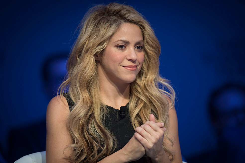 La cantante colombiana Shakira denunció a un fotógrafo que la acosa constantemente. (Foto Prensa Libre: EFE).